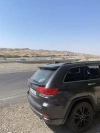 جيب 2015 المرغوب بيها جاملغ وبنيد وجاملغ خلفي صبغ فقط يعني 3 قطع جديده...