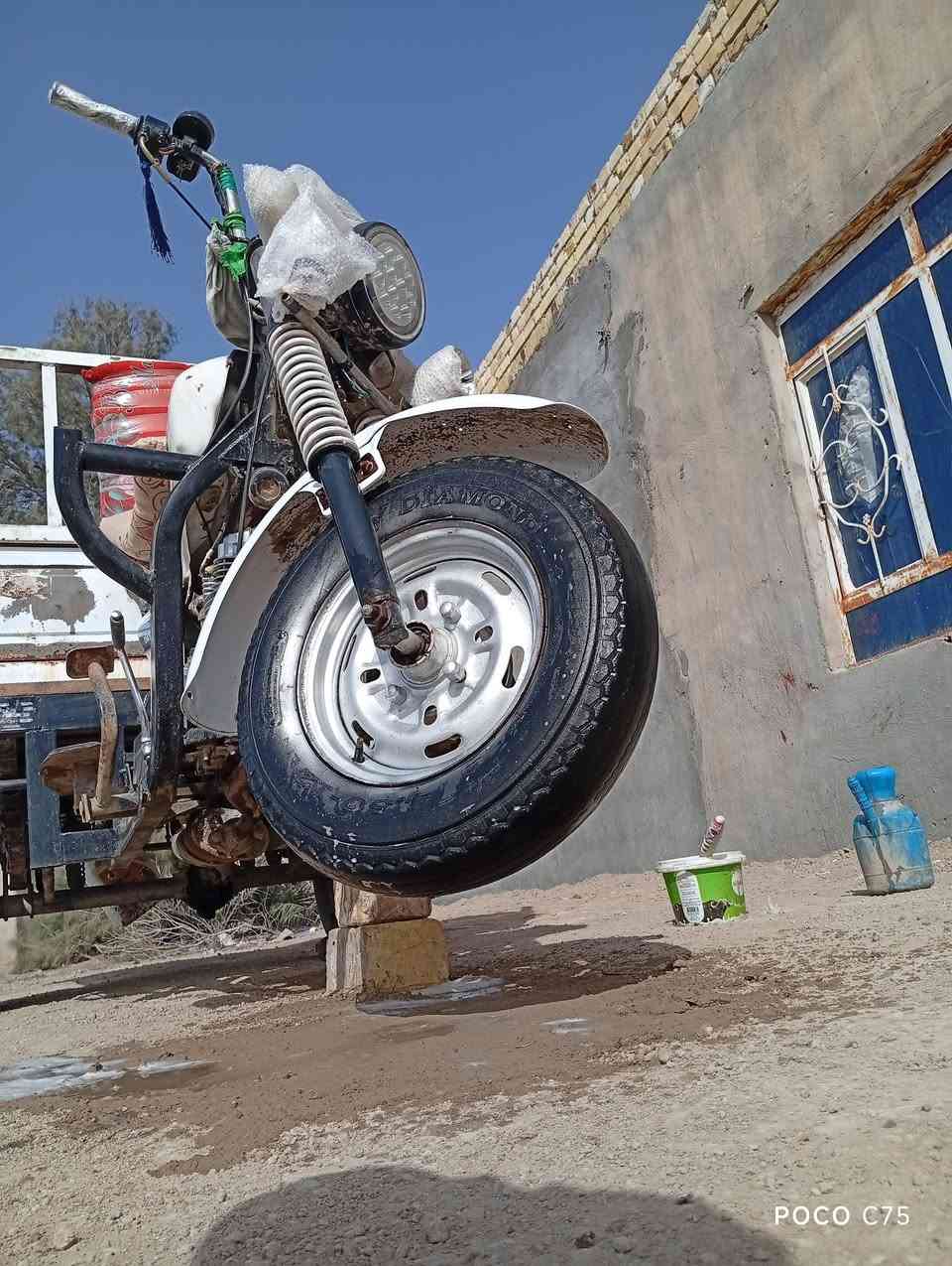 سلام عليكم ستوته اللبيع وراق صولي بسمي موديل 18تخم تاير جديد كهرباءيات كله شغاله مكينه 2025خير من الله 
سعر1550وبيه مجال غليل شراي ينتصل ***********
