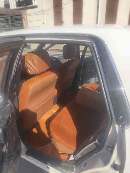 موديل ١٩٨٩.

سيارة نظيفة مال جناية. داخل وخارج نظيفة خير من الله.

سيارة بيها تدفئة فقة.

كير محرك ١٨٠٠ سوناتا خير من الله. 

رقم سليمانية. صاحبة موجود تحويل.

رقم انكليزي جديد. سنوية نافذة لغاية ٢٠٢٩.

صبغ فقط جامرلغ خلفي للسكن.

صدر جديد نظيف.

.

السعر ٤٦ $

.

للتواصل فقط اتصال.

***********
