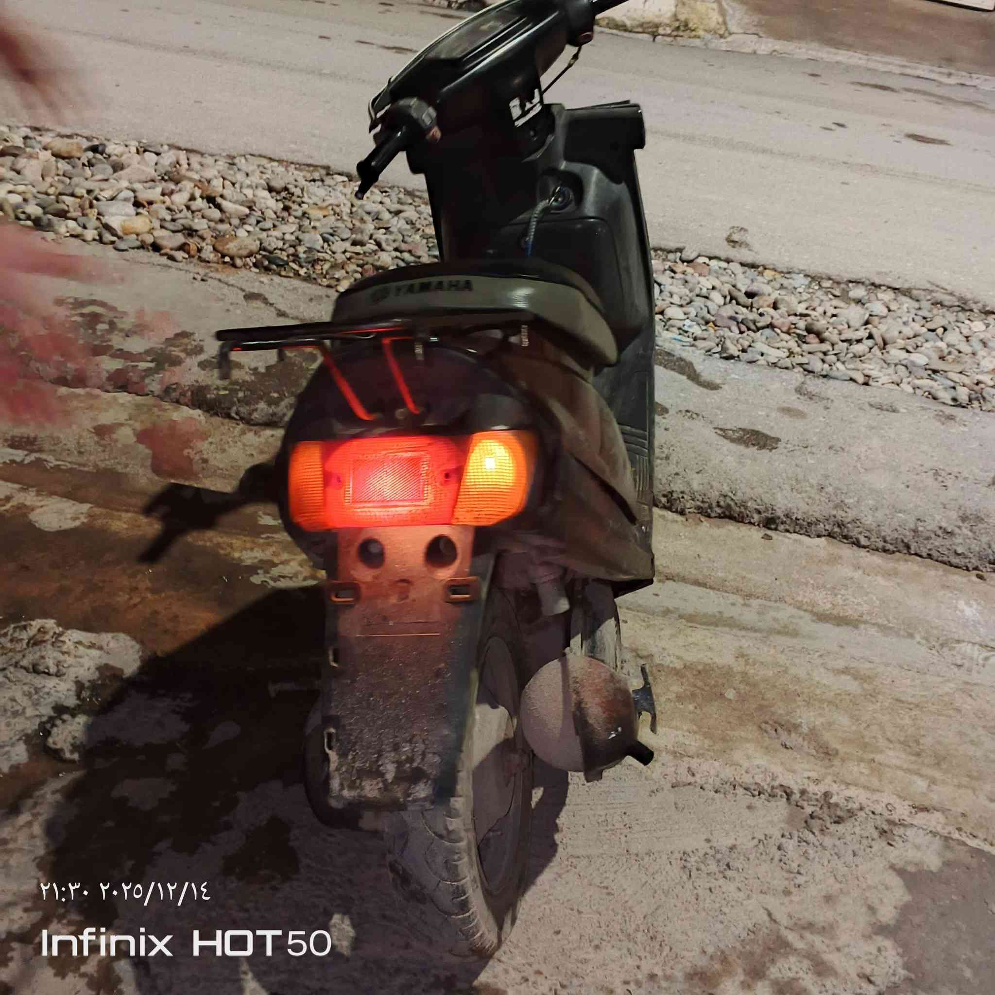 السلام عليكم ماطور بزون للبيع كهرباياتو كلها شغالا بس بتري يرتلو السلف شغال المطور يردلو تنضيف كبريته.السعر140 وبي مجال للتواصل*********** واتساب هاذه 0773660574
