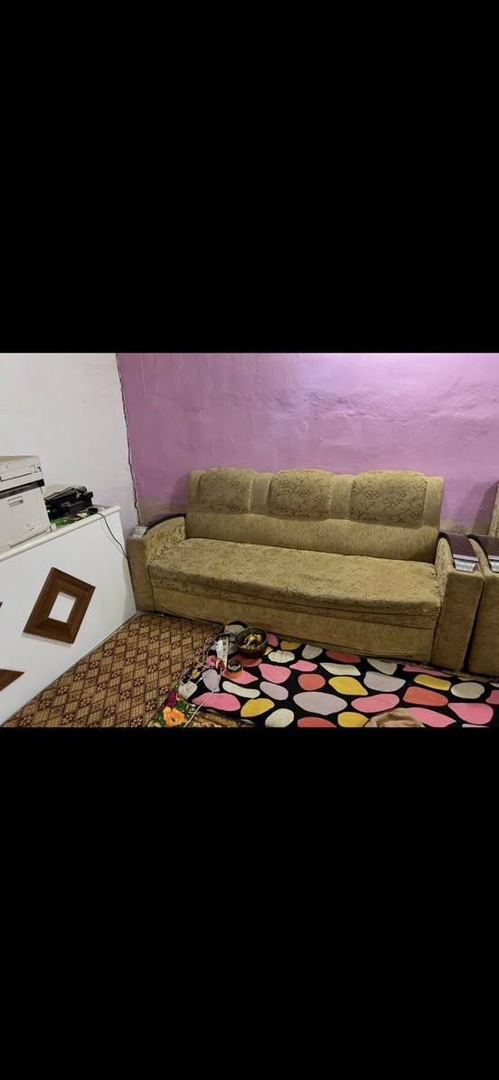 سلام عليكم عندي قنفات عدد 2وميز تسكام   كدام العين وكراسي هم عدد 2البيع  وجربايه نفرين تسكام  درجه اوله  الميز سعره 300 وبي مجال القنفات 60الكراسي 40 الجربايه نفرين 100وبيهه مجال مكاني نجف  الستفسار *********** وتساب مو جود
