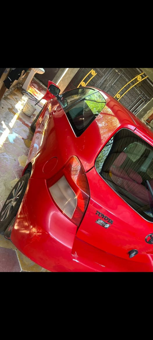 سلام عليكم تيوتا يارس للبيع تك باب مكينه 1600 سياره نضيفه وحلوا بيها بس جاملغ جهت سايق مصبوغ بدون دواخل مكينه كير نضيفات سعر 53 وبيها مجال وبخدمتكم *********** مكاني كربلاء طويريج
