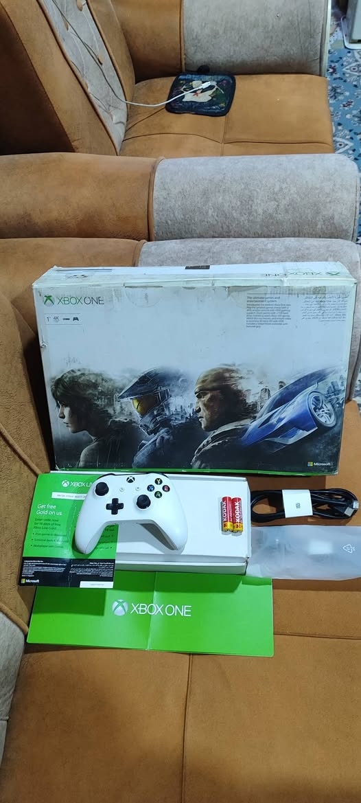 بسم الله ❤️
للبيع xbox on s 1 
1 تيرا جهاز كفالة مستخدم شي قليل جدا نكول زيـرو 
مع ملحقاتة وجوستك الاصلية 
كارتون قطعة HDMi كتلوك الجهاز ويا حساب بطاقة كيم pls 
الـسـعر خاص 🙏


**إذا كنت صاحب هذا الإعلان وتريد حذفه لأي سبب، رجاءا أرسل رسالة إلى الدعم الفني**