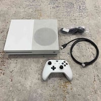 اكس بوكس وان اس • 1 تيرا • مع الكارتون