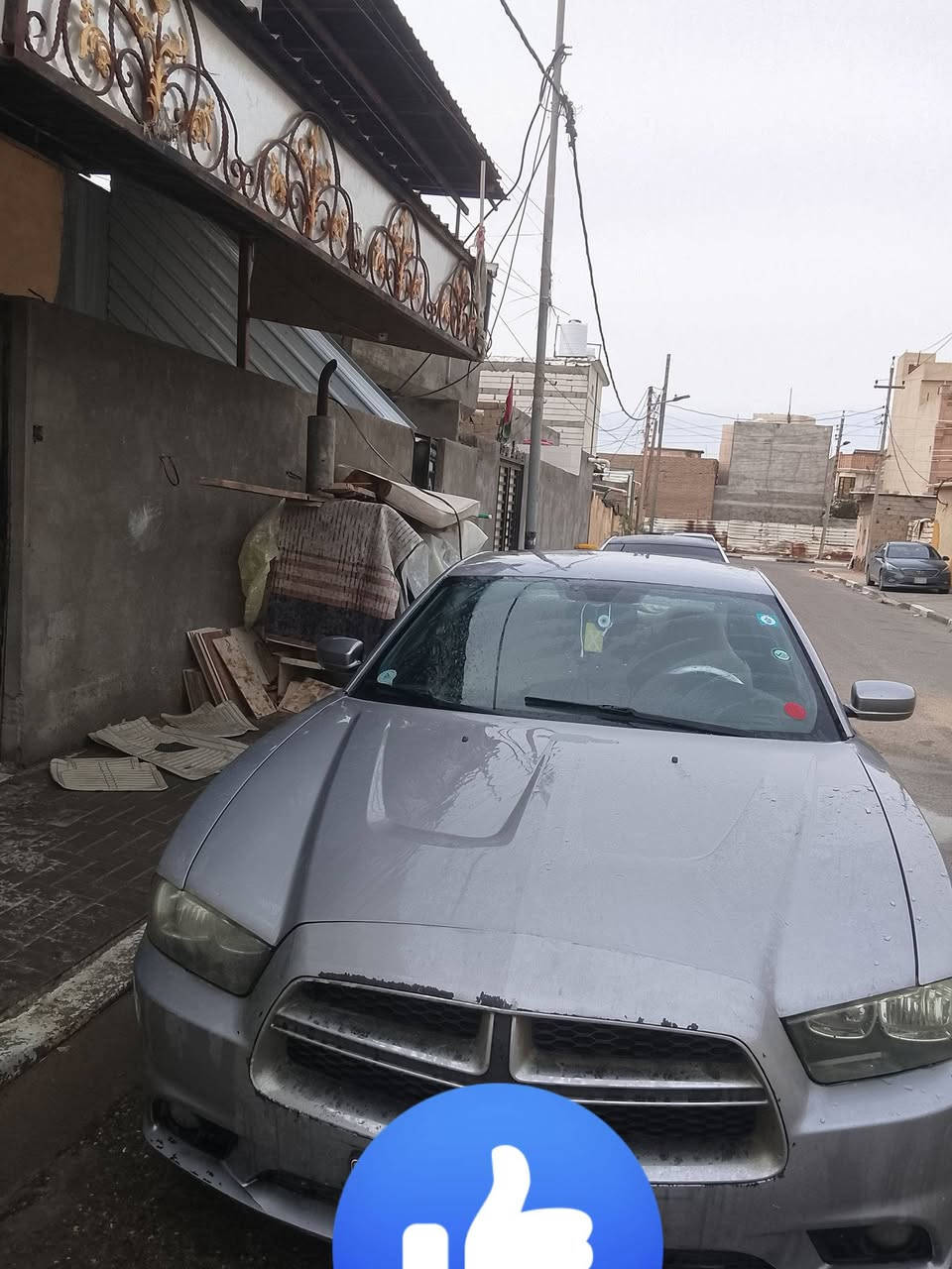 سلام عليكم سياره البيع جارجر 2013 سياره مكفوله من الضربه بيها بس جاملق امامي واثنين بيبان مبدله وسياره كير ومكينه وحداديه كله جديد سياره رقم بصره بس صاحبها يريد تحويل سياره 132وبيها مجال مكان سياره بلبصره القبله ***********
