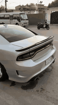 السلام عليكم جارجر دايتونا اصل 
8 سلندر 5700 
مختم دايتونا 
فتحه سقف
نظام جكات و رفع S1
اكزوس رياضي كورسا ينسد و ينفتح
اكسل مقفول SRT
حادثها بجم كبس 
صبغ عام
السعر 17600$قابل للتفاوض 
رقم الهاتف ***********
