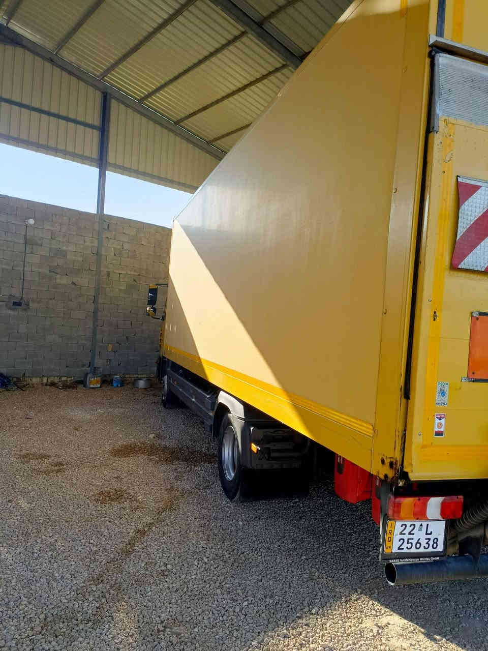 سلام عليكم للبيع اتيكو وحش 18طن حافظه موديل 2017 رقم اربيل بسمي صار شهر من رقمتها سته سلندر 8 برغي مكفوله من كلشي كير عادي تخم تاير جديد طول الشاصي 7 وربع المكان بابل هاتف ***********
