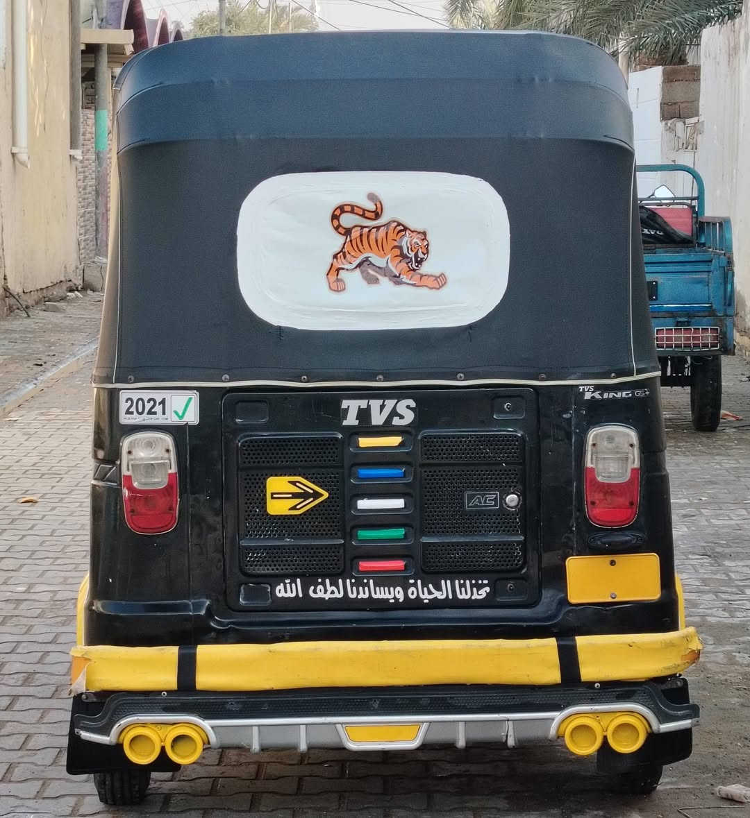 السلام عليكم تكتك تي في اس للبيع موديل 2021رقم واسط مكينه مبدل بيه زنجيل تكتك مناقصه اي شي السعر 6500وبيه مجال المكان واسط قظاء الحي رقم التلفون *********** والمو شراي لا تكسر بسعره رحمه الوالديك
