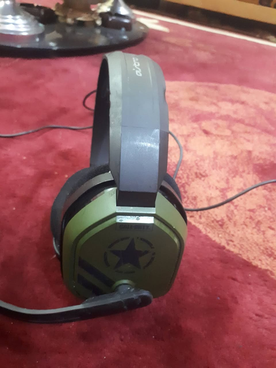 السلام عليكم سماعه استرو A 10 بهذا الشكل سعرها فقط 25,000 مع التوصيل رقم واتساب***********
