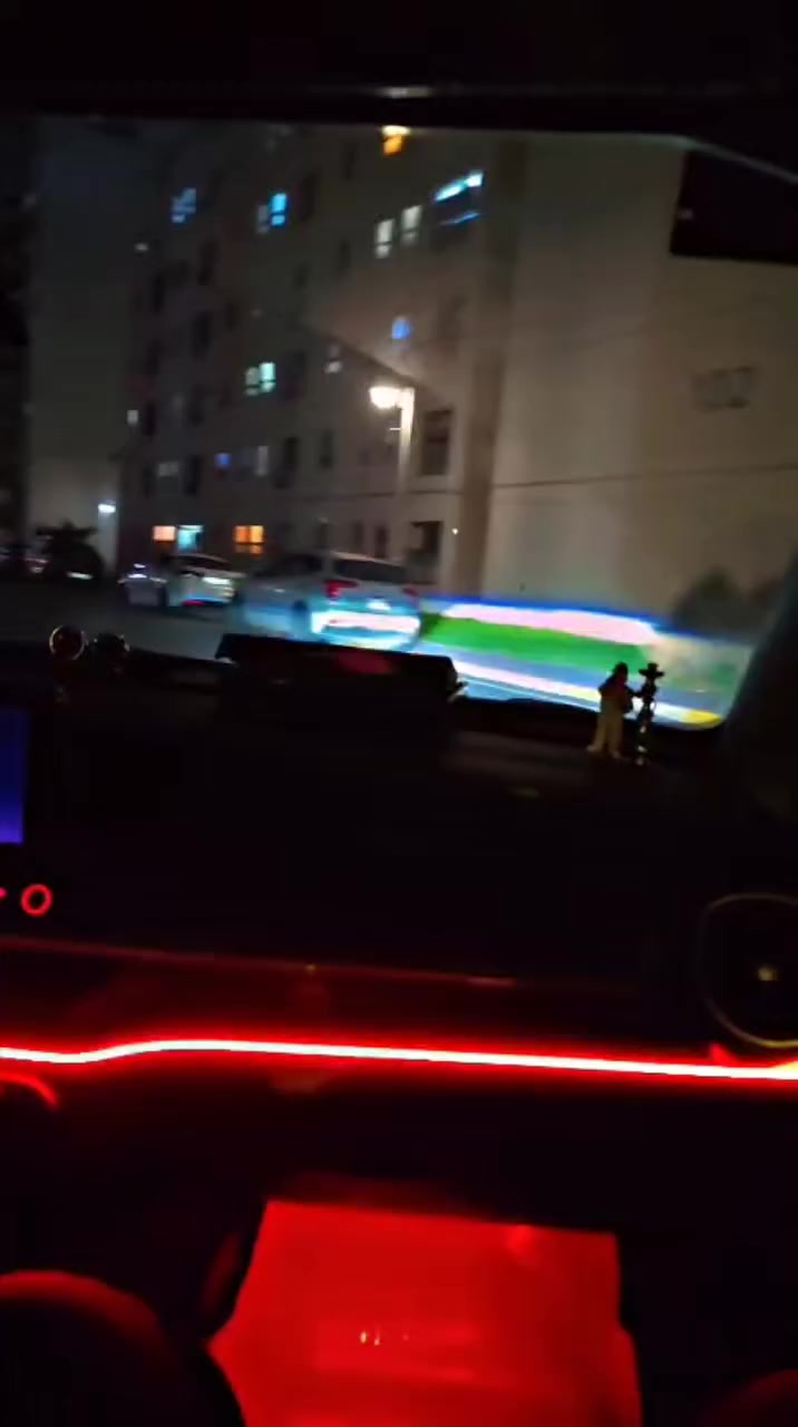 لد متغير يرهم الاغلب سيارات ب سعر جدا مغري تحكم تلفون عن طريق برنامج او رمونت او دكمه للحجز *********** يرهم الاغلب سيارات تخابرني اجي اشوف سيارتك وكلك ترهم او لا واكو سستم كامل يكون بييان +دشبول +فتحه الباب +ارضيه تكون عن طريق الحجز
