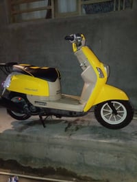 للبيع ماكس بوليس كابريتر دراجه نضافته 80% محركه نضيف وخير من الله بوشه...