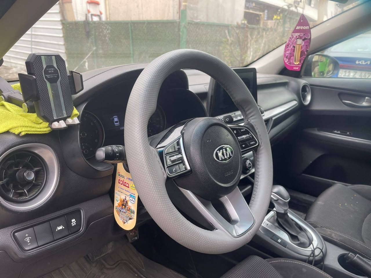 السلام عليكم كيا فورتي مديل ٢١ الحادث بالمنشور ماشيه ١٠٨ ميل السعر ١٢٥ ورقه رقم ***********
