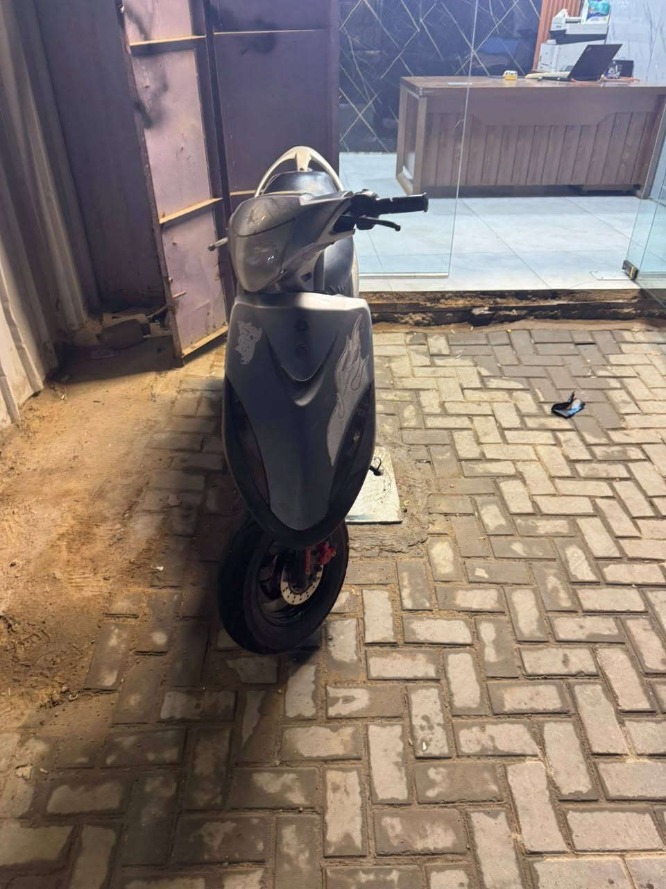 سلام وعليكم دراجه ماكس عدله مكينه خير من الله دراجه حلوه وناعمه مكاني شهداء العبيدي سعر ٦٥٠ وبيه مجال حك الجيه ***********
