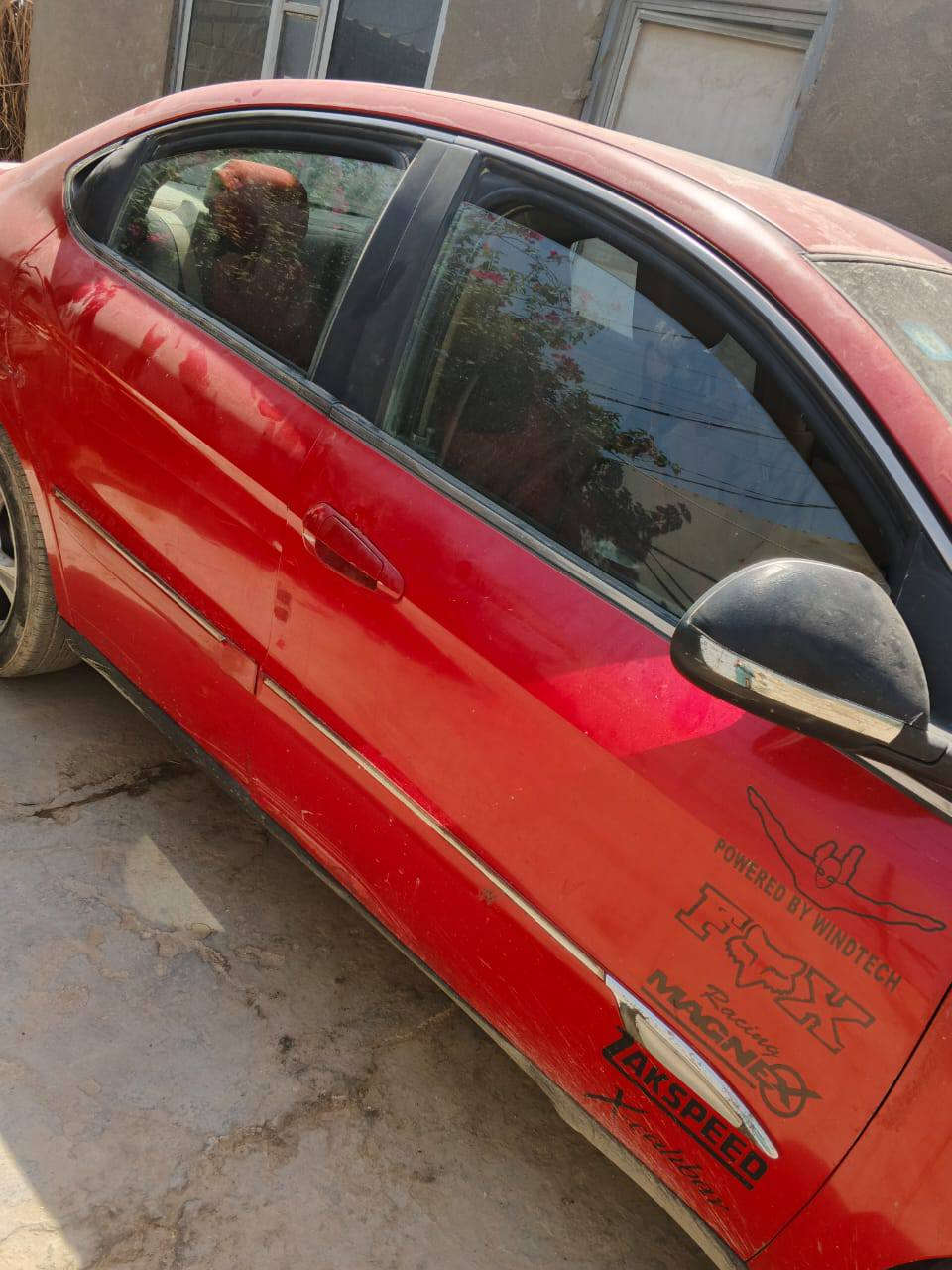 بيع مستعجل بيع مستعجل 
شيري a3محور مكينه وكير كورله 1800 رقم جديد كربلاء الانكليزي وبسمي سنويه وهزه جديد بس السياره متروكه 
السياره شغاله مكينه كلشي مابيها الكير بيه مشكله كاعد ينضح دهن ومن انمر ما اتعشق النمر وللعلم كير اوتو ماتيك 
والتبريد الكمبريسر موجود بلجنطه بس ينشد نقصها حداديه 
سعر 30وبيها مجال 
كربلاء الحر


**إذا كنت صاحب هذا الإعلان وتريد حذفه لأي سبب، رجاءا أرسل رسالة إلى الدعم الفني**