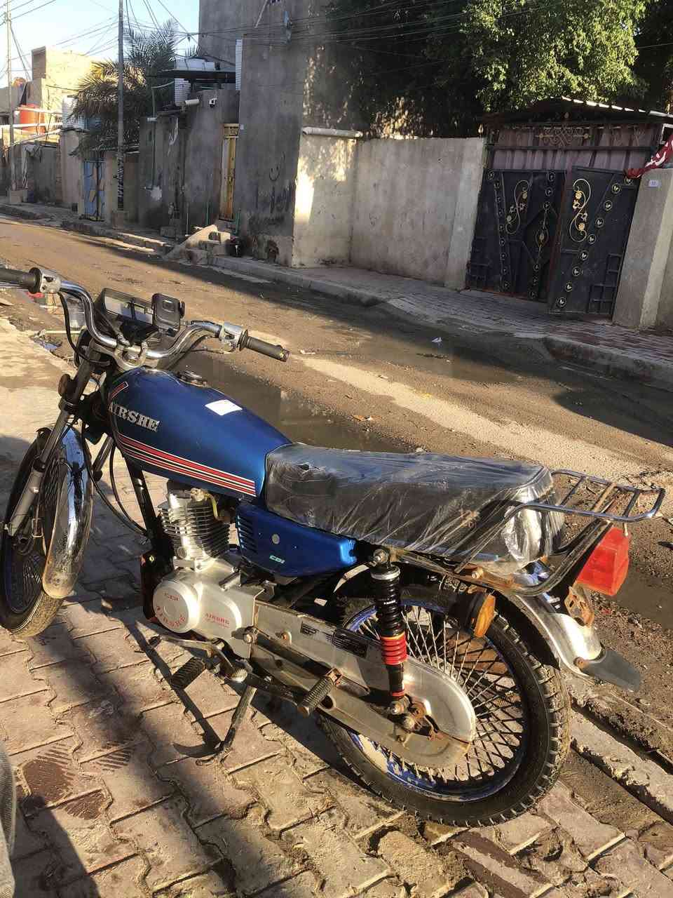 ارشه رقم نكليزي وسنويه دراجه مكفوله مكان حيانيه *********** سعر 1500 بيه مجال
