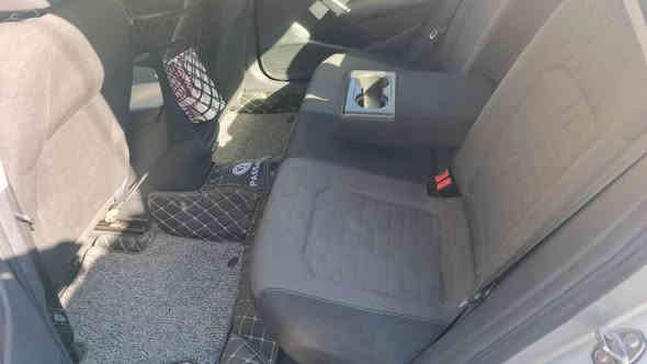 سيارة passat Volkswagen
موديل 2020
وارد خليجي تكسي دبي
محرك 5 سلندر، 2.500
كير 6 نمر. 
170 حصان. 
إضاءة led أمامية. 
كامرات حساس المطر ما اجل الماسحات. 
سيارة دفع امامي.
بريك(الفرامل) نظام ABS.
تكيف خلفي قطعتين. 
سماعات صوت عدد 8 داخل السيارة. 
رادارات امامية وخلفية. 
فول Airbags. 

للاستفسار  الاتصال على:
***********
