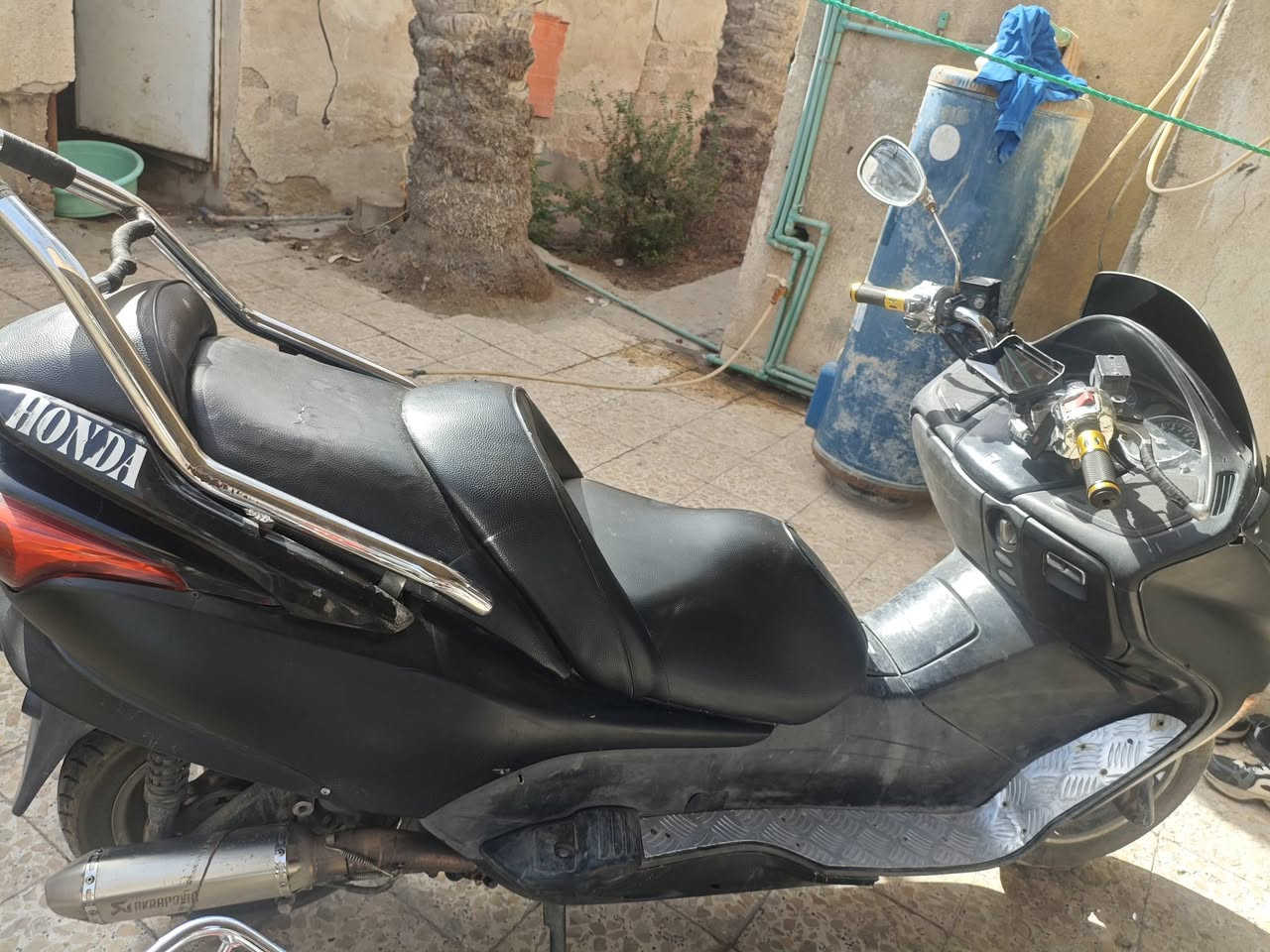 سلام عليكم فورزه 09 دراجه حلوه ومرتبه كهربائيات كله شغاله مكفوله اوراق كامله بسمي بس شغله بيها شوته هيه ما بيها شي بس يراد تبديل  مستعجل عل بيع مكاني كربلاء حي الغدير سعر 900 وبيها مجال هاذ رقمي ***********
