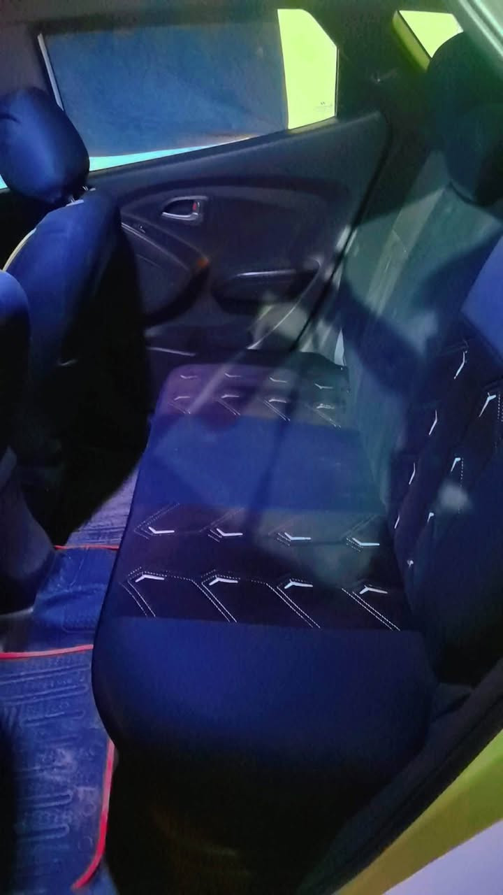 توسان موديل  2011 خليجي
محرك 2400 دوش
بيها جاملغ عكس السائق صبغ وبنيد مبدل بلادي بدون صبغ 
محرك مفتوح بس گازگيت على ايدي شرط
ماشيه 277 الف كم
 السعر 135 وبيها مجال بسيط
وترهم مقدمه والباقي مده
للاستفسار
***********
