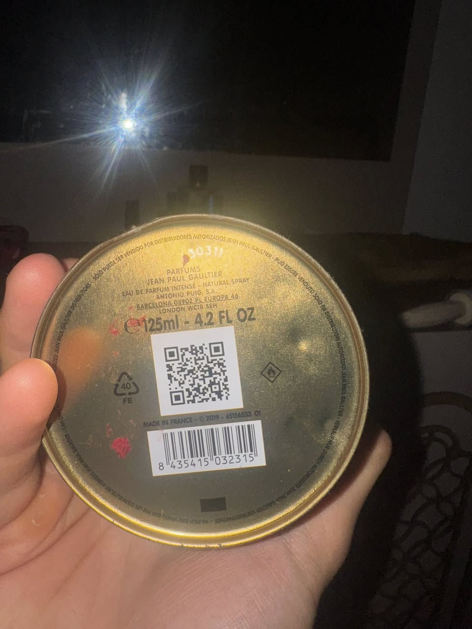 النادر جون بول كواتلير بارفوم مستخدم للبيع مكان الشراء مطار اسطنبول صبيحة حجمة 125 مل مستخدم منه 15-20 مل باقي بيه 105 مل مكاني بغداد سعره 125 الف للتواصل ***********
