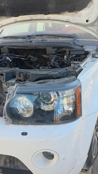 فتح مكينة رانج 2013 سبورت تجفيت كامل وقطع غيار اصلية مع الضمان للاستفس...