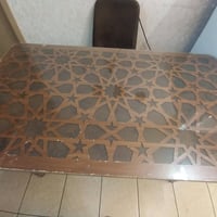 طاولة • بدون كراسي