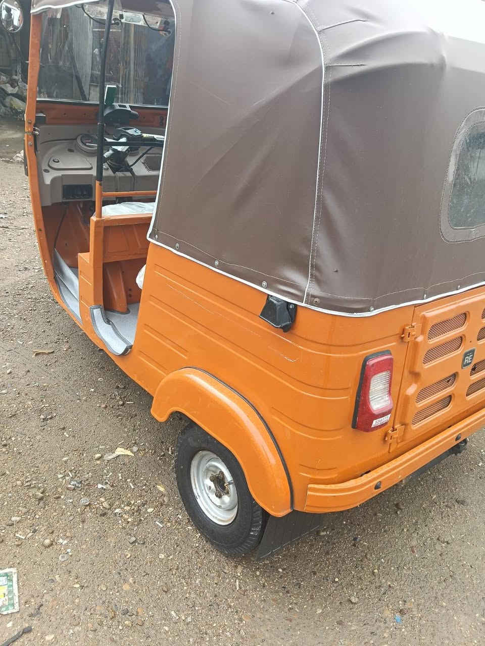 سلام عليكم موديل 20 صبغ عام جماليه محوله لونه بل سنويه تكتك اي نقص ما بيه تخم تاير كبات لايتات زنون سعر 6900 مكان بغداد البياع شرطه خامسه لاستفسار ***********
