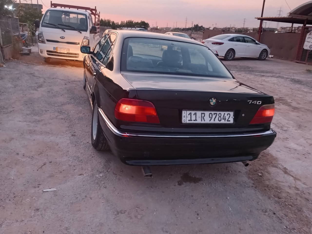 سلام عليكم ورحمة الله وبركاتة 
bmw e38 740i  كاسحه
رقم بغداد جديد 
موديل 95
كير مكينه كفاله
ضفيره مكينه بلاديه ولا جطل
كهربائيات مابيها اي نقص 
تبريد ثلج 
حداديه جديده
غرفتها عوزها ترتيبات بسيطه 
تجي وتشوف بعينك 

للبيع او مراوس 
الاستفسار اكثر ***********
مكان السياره الحله
