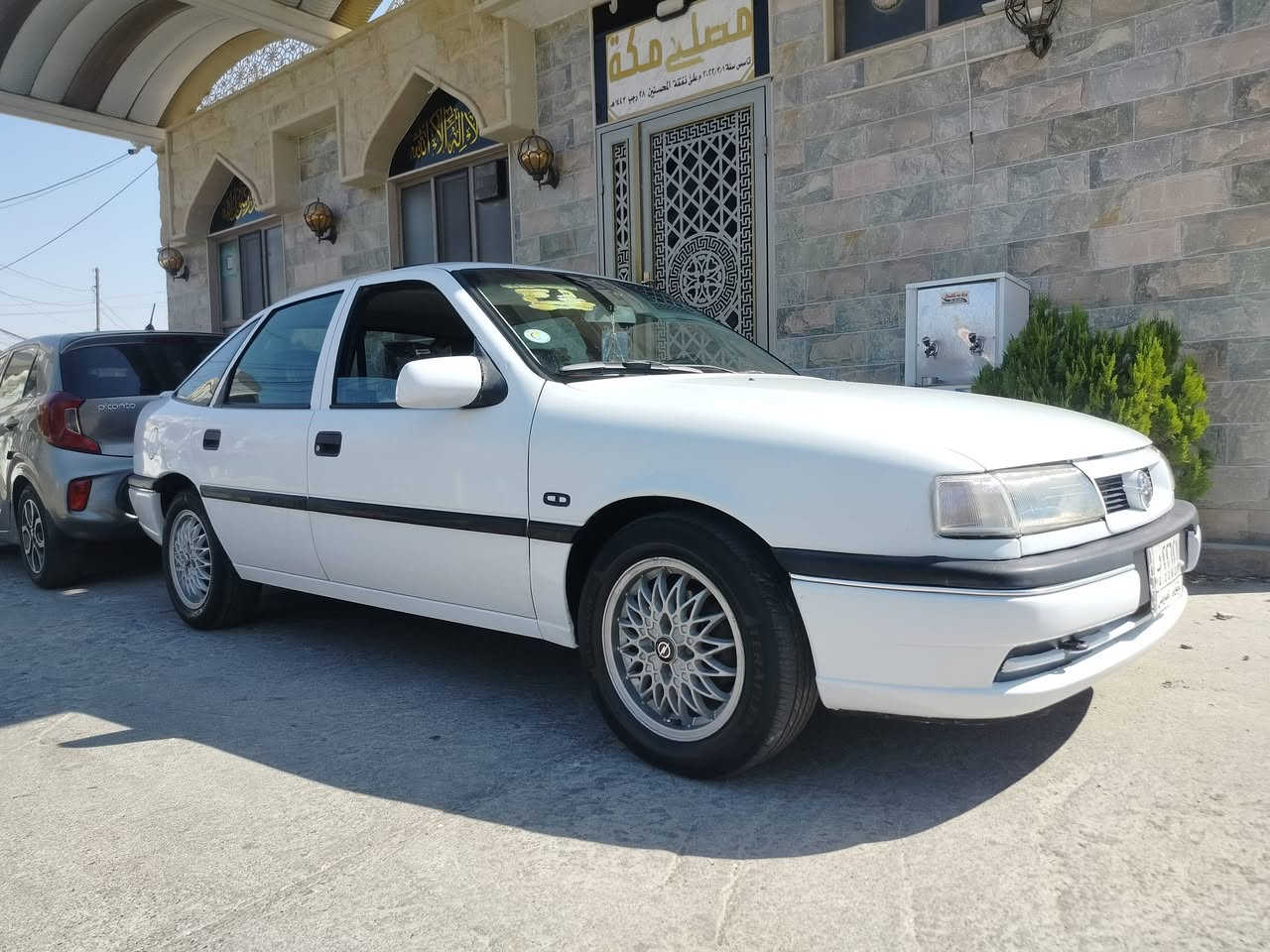 افكتر موديل 1992
حجم 20 كير و مكينه جديد 
فول مواصفات تبريد بي نواقص 
شرط تحول 
صباغ دور ودسات 
استفسار على رقم سعر 46 بي مجال 
‏‪***********‬ اوسيا ***********
