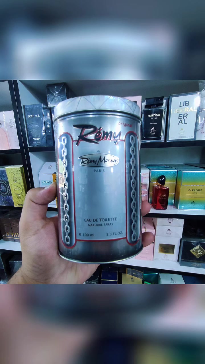 عطر ريمي ماركوس الاصلي 
عطر فرنسي كلاسيكي 
  من الزمن الجميل 
رائحة فخمة وأنيقة تجمع 
بين الأصالة والهيبة.
مناسب للرجال اللي يحبون
 العطور الراقية ذات الحضور
 القوي والثبات الجميل.
للتواصل واتساب ***********
#بغداد #البصرة #الديوانية #النجف #كركوك #اربيل #كربلاء #ديالى #الناصرية #دهوك #واسط

