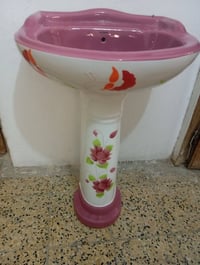 مغسلة • نضافة ١٠٠٪ • عنوان خاص