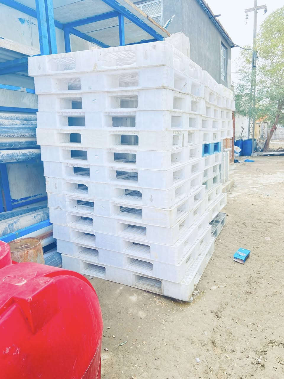 سلام عليكم يتوفر 
سكيب بلاستك ١٢٠*١٠٠
و١١٠*١٣٠
***********
