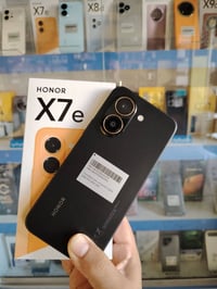 Honor X7e للبيع مستعمل يوم واحد مشحون مرة واحدة فقط شركة الباشا للهوات...