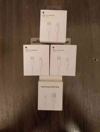 كيبلات ايفون ابيع شلعة وحده سعر القطعة ٣ الف الاستفسار: (٠٧٧٧٣٢٧٢٢١٤) ...