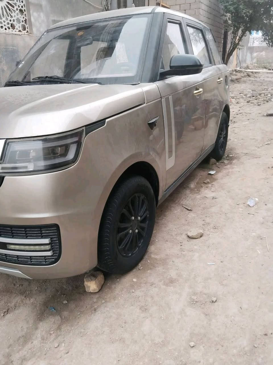 رانج روفر  كهربائيه ع شحن موديل 26 يعني الرقم لصعب 
 مكينه 8 سلندر توين تيربو سوبر جارج تنفس طبيعي 

السيارة ماشية 965 الف كيلومتر 

مواصفات فول ١/١ 

سلايت 

جكات تصعد تنزل 

كشنات كهرباء كشنات خزن وكشنات تدفئة حار بارد حته صخان بيها

تبريد كنتوري + مركزي 

 53 مودات سياقة 

دبل اكسل 

 دوسات كهربائية 

 + مرايات كهرباء كامل . نقاط عمياء

رادارات امامية وخلفية 

كاميرات 480 درجة 

 وهواية مواصفات ما ينعدن 

كهربائيات وكير ومكينة بشرط افحص عند 30 فيترات

اللون ،ابيض طافي مثل ما موضح بصوره .
شباب ما يشتري لا يكسر بحلال العالم


**إذا كنت صاحب هذا الإعلان وتريد حذفه لأي سبب، رجاءا أرسل رسالة إلى الدعم الفني**