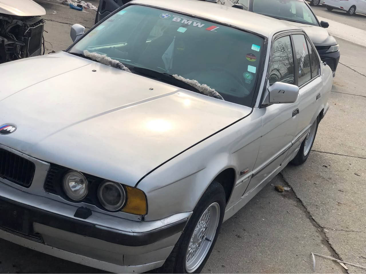 بوفروشتن
525iگير عادي
موديل١٩٩٣ /٦كه له ٤جام كاره با/ گيج القه پيش پان
سوكام Mلايت ئه لقه زينون
ته بريد ساردوگه رم
سارد قايشي نه قسه
پيشو دوا تازه داگيراوه
٤تايه و ويل لؤك مشه به كم بو به ستوه
سه ياره كه حلوجه حلوج
شوين سليماني
سحري ٢٨گه لاو كه ميك مه جال
***********
واتسئاپ له سه ره السليمانية, العراق
