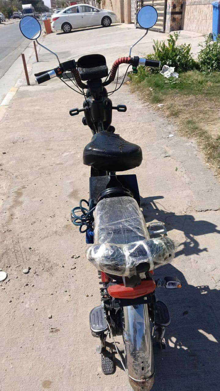 سعر 210 بيه مجال مكاني بغداد حي جهاد
السلام عليكم دراجة شحن حجم 20 نقصه الإشارات واكفه وسله البطاريات صارلي شهرين من بدلهن بريكات امامي شغال خلفي هم شغال بس قبل اسبوع بدلت بنز بعده خفيف مادري ليش السعر 210 وبيه مجال متواجد خاص ***********  واساب
