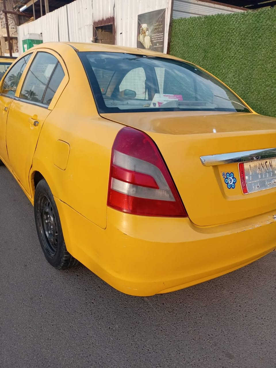 سلام عليكم شيري اي فايف 2013 كير عادي مكينة و كير مكفولات شرط التحويل السعر مليونين عليها غرامات ماعرف شكد صاحبها موجود مكان السيارة بغداد ***********
