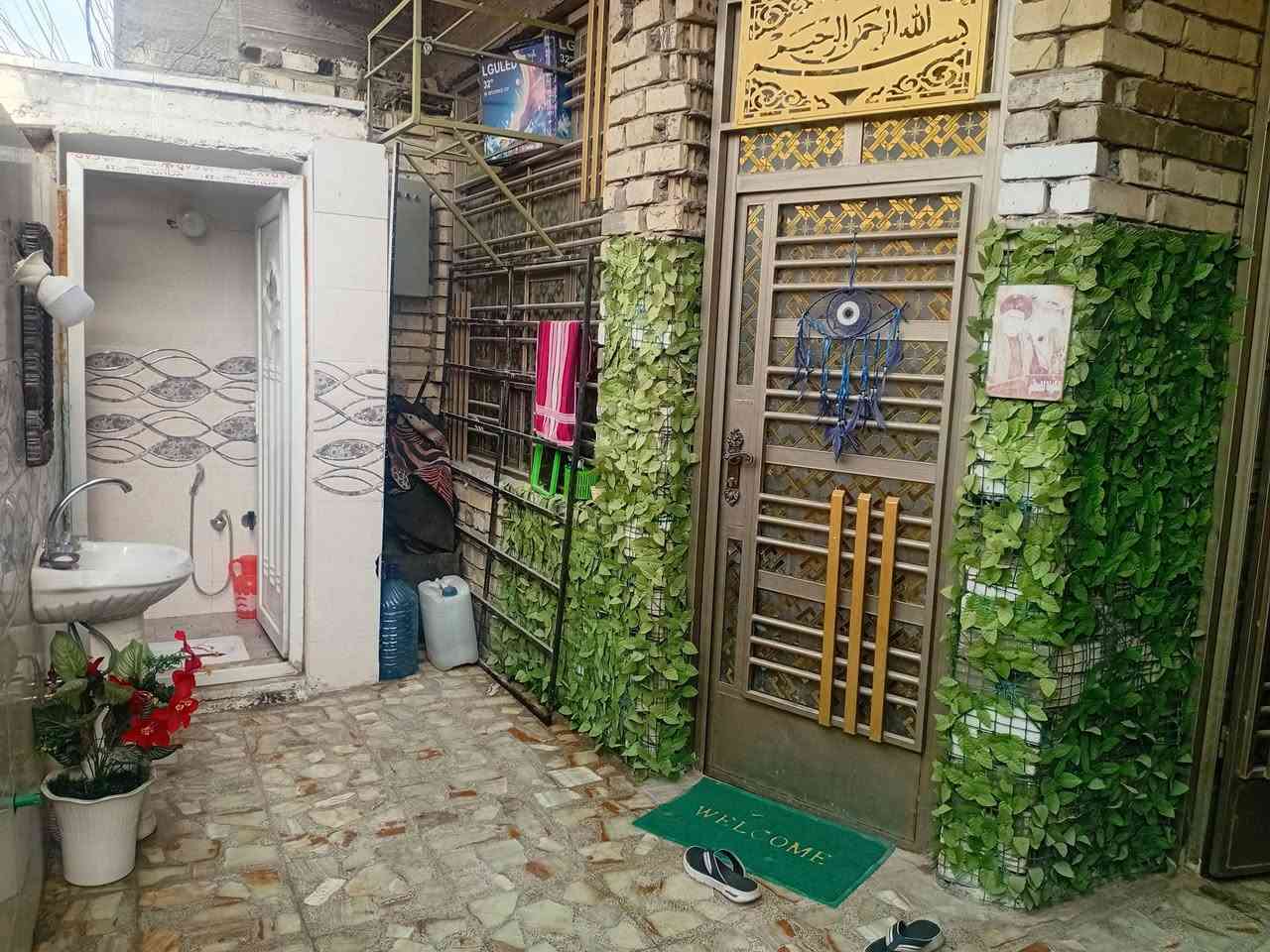 السلام عليكم بيت للبيع بالرئاسه بكاع ابو رشاد
مساحه 91 طابقين نقص فقط ارضيه طابق ثاني سند25,  بناء 2025
***********
