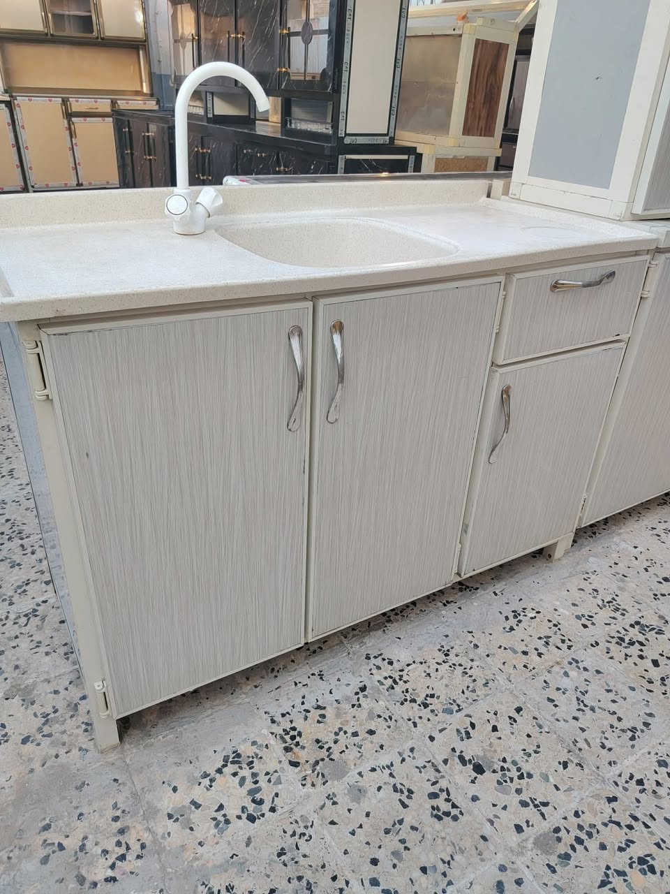 كاونتر مترين ونص والسنكي متر و٣٠ كرانيت السعر 260 ترهم معارضه مع قديم مالكم
موصل كراج الشمال


**إذا كنت صاحب هذا الإعلان وتريد حذفه لأي سبب، رجاءا أرسل رسالة إلى الدعم الفني**