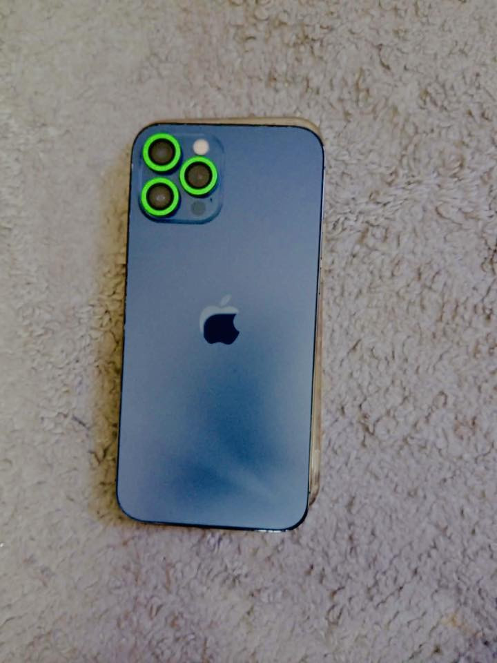 السلام عليكم للبيع 12برو ماكس جهاز بلادي شرط مبدل ضهر فقط الباقي كولو بلادي شرط بطاريه 79بلادي دبل خط ذاكره 256جهاز فول عدا الشاشه بيها خط ونقطه سوده شغاله وبلادي بس إني اطيك سعر مال بدون شاشه السعر 270بي مجال الشراي يخابر ***********
