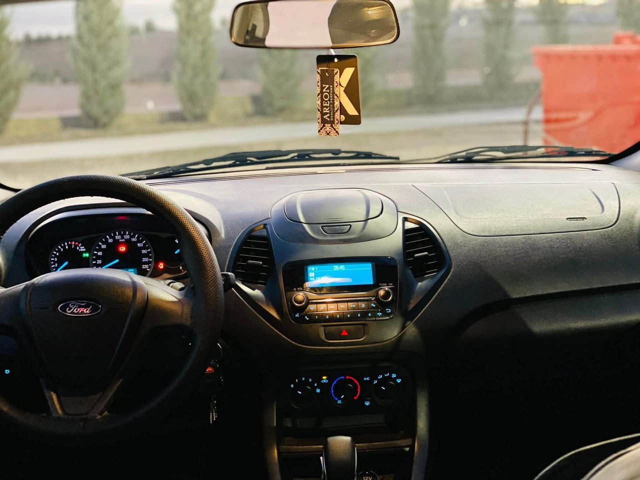 فۆرد فیگۆ 2019 سەنەوی تازە تا ٢٠٢٧
رەقەم و پلێتی تازە 
بێ سارد و بێ شوختە
گێرو مەکینە بەشەرت نەکراوەتەوە
پێشو دوا کەپسە بێ دەعم
دەرگاو چەمەلغی دوایسایەق پەمپ
بێ معجون و بێ لێدران لەسەر ساغی
تەبرید بەشەرت
مواصەفات /
تەلەفون و بلوتوس
دژەخلیسک و ABS
٥ کەلە کوشن و جام کارەبا
زۆر مواسەفاتی تر
نرخی ٨٧ گەلا و مەجالێکێ برایانە  
ژم/ *********** یان *********** السليمانية, العراق
