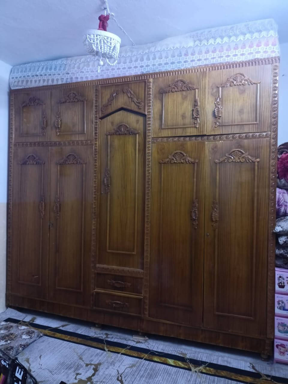 السلام عليكم 
يوجد قنصور للبيع
نضيف وقدام العين
مابينو شي
السعر 275 وبينو مجال شي قليل


**إذا كنت صاحب هذا الإعلان وتريد حذفه لأي سبب، رجاءا أرسل رسالة إلى الدعم الفني**