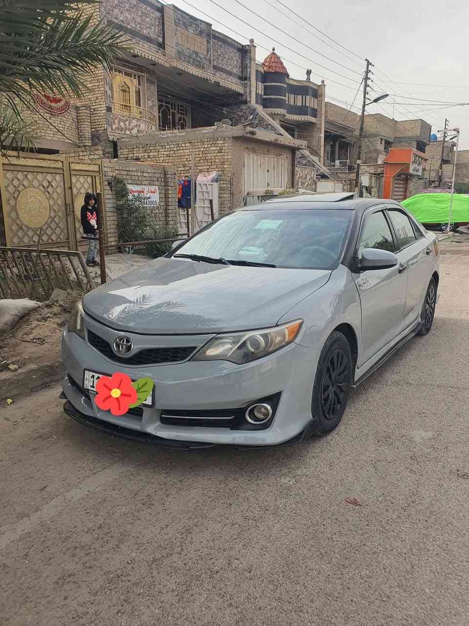 السلام عليكم  كامري سمنتي حلوه جاهزه موديل١٢ مكينه وكير مكفولات وتخم يابان شاده قبل سبوع لايت زنون تبريد ثلج بيهه جفيه صبغ عام بأسمي السعر ٩٥ العنوان بغداد/ ***********
