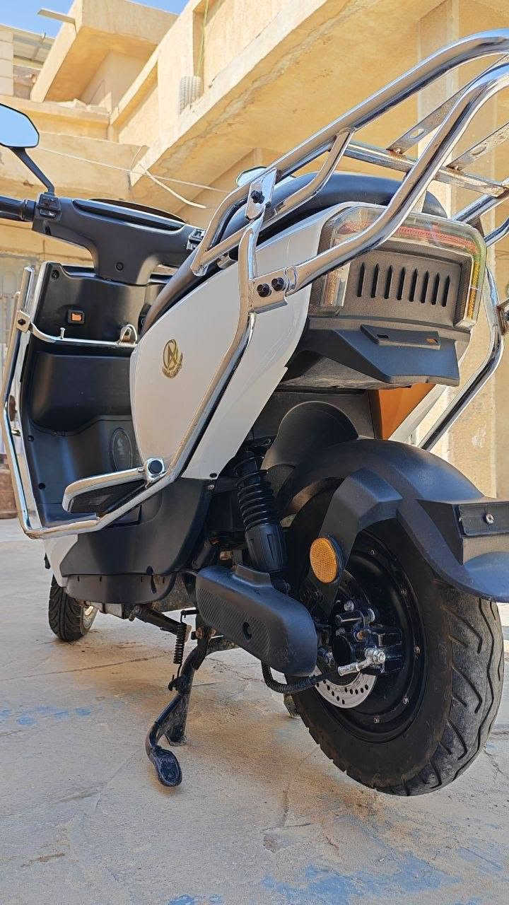 سلام عليكم درجة شحن من نوع ياكوزاYakuza الدراجه نضيفه بس ملفها محترگ بطاريات ذاك اليوم شادهن ضمانهن ما خلصان الدراجه كل نقص ما بيهه بس ملف+يجي ويه خوذه +صندوگ رقم التواصل *********** السعر 550الف سعر الملف 100الف وموجود بكل مكان
