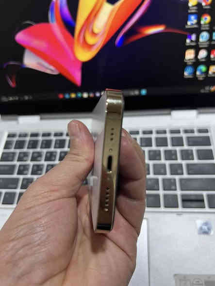 13 برو ماكس 
ذاكره 128 
نموذج M ((دبل سيم )) 
بطاريه 89 
فقط مبدل شاشه 
فيس ايدي شغال 
سعر الجهاز 530 الف 
شراي خاص او اتصل 
*********** 
***********
