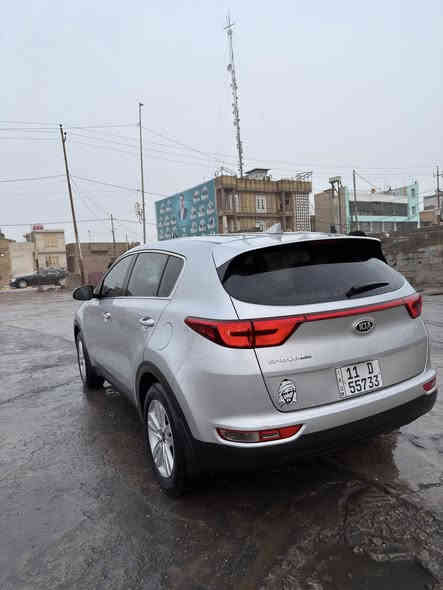 السلام عليكم 
كيا سبورتج موديل 2018 
حادثها دعاميه اماميه فقط 
وموجود سونارها بالمنشور 
رقم بغداد تحويل ثاني يوم 
فور ويل 
بجم زنون 
جاهزه ؏ الاخير
معروضه 187 
مكاني واسط الكوت 
***********
