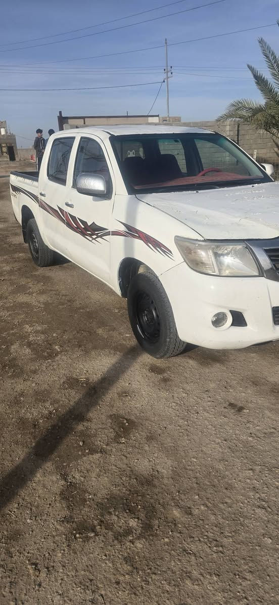 ياالله سلام عليكم 2006 للبيع محدثة 14  بيها ظربه بجم قاصرين وكالة من باجر السياره مجدده ال 31 سنتين وتحول مكينه وكير مكفولات حداديه جديده كهربائيات كلها شغاله تخم تاير جديد  رقم ذي قار انكليزي ملاكه بصره السعر 105 وبيها مجال المكان البصره الكرنه الهدامه *********** ***********
