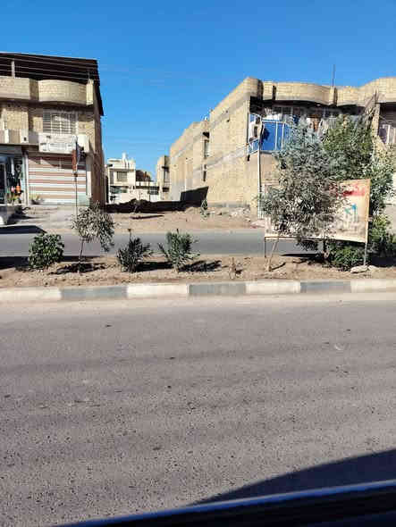 متوفر قطعتين ارض  تجاريه للبيع
مساحه كل واحده (200) مترالوجه (10)والنزال (20)
واحد منهن امؤجره انشائيه العنوان ميسان حي 
الجامعي شارع 30 مقابل كليه التربيه الاساسيه
 للاستفسار والاتصال ***********
