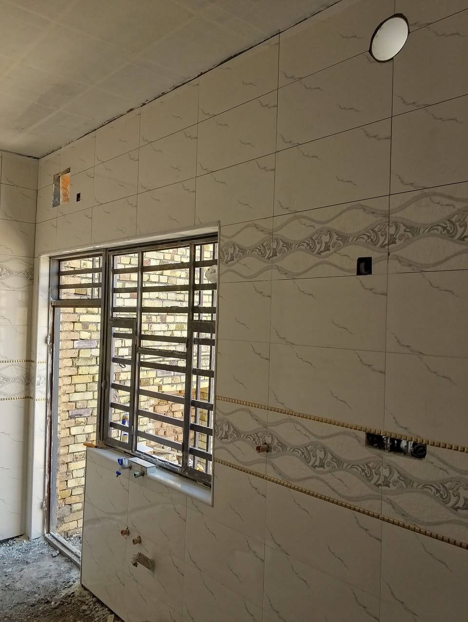 خلفة تطبيك سراميك والارضيات والكرانيت والمرمر شغل ايراني عراقي داخل ميسان ***********
