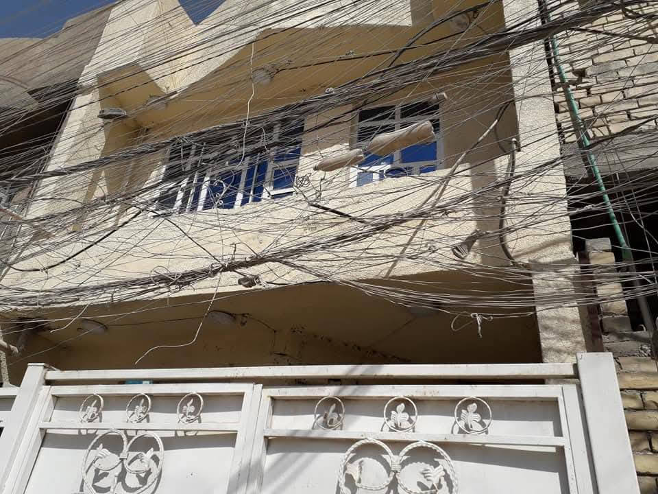 سلام عليكم بيت٥٠م الواجهة ٥ نزال ١٠ طابقين مسلح يحتوي ع كراج مدخلين وطابقين ستقبال مطبخ خدمات فوك غرفة وحولي سطحين سنة بناء ٢٠١٤  للبيع زراعي بداية شارع ابوماهر ٤بيت ع شارع العام منطقه  كامله  الخدمات تبليط مي كهرباء ارصفة خير من الله كولشي قريب عليك موقع ممتاز السعر ٨٥ بيه مجال متواجد فقط ع رقم ***********
